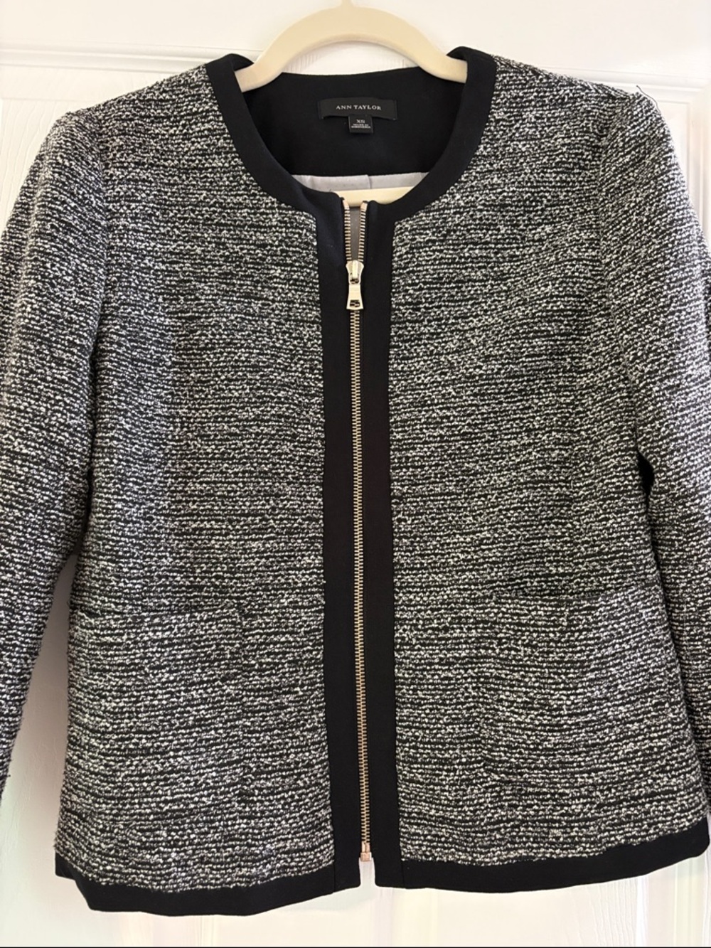 Ann Taylor Black and White Tweed Zip Jacket/ blazer